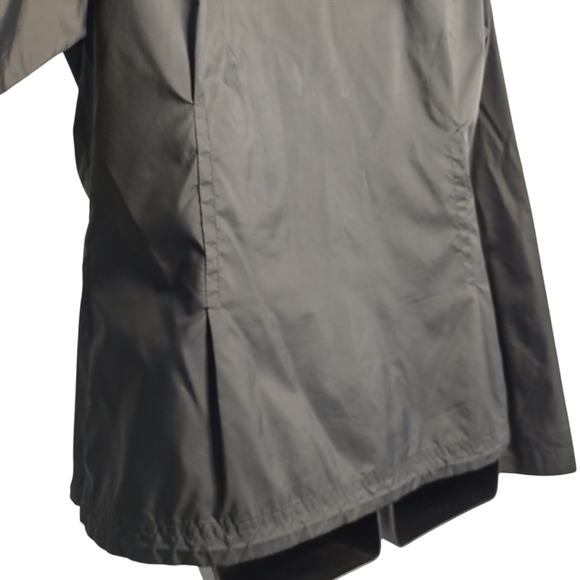 Columbia Women's Switchback Black Windbreaker Jacket Size Medium - Picture 5 of 10
